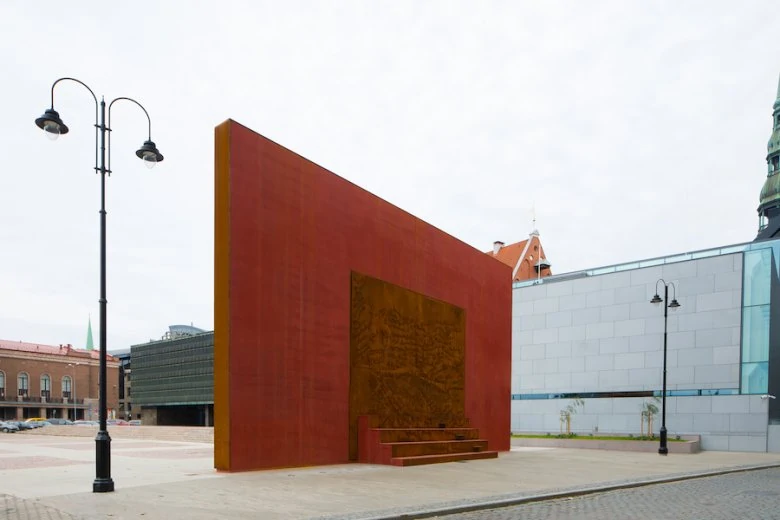 Memorial to the Victims of the Soviet Occupation "History Tactile"